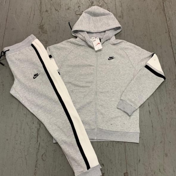 modells nike sweat suits